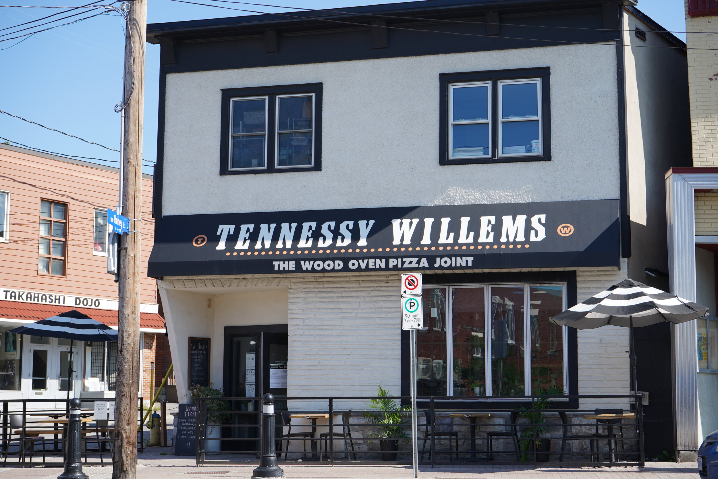 Tennesy Willems Pizza Ottawa